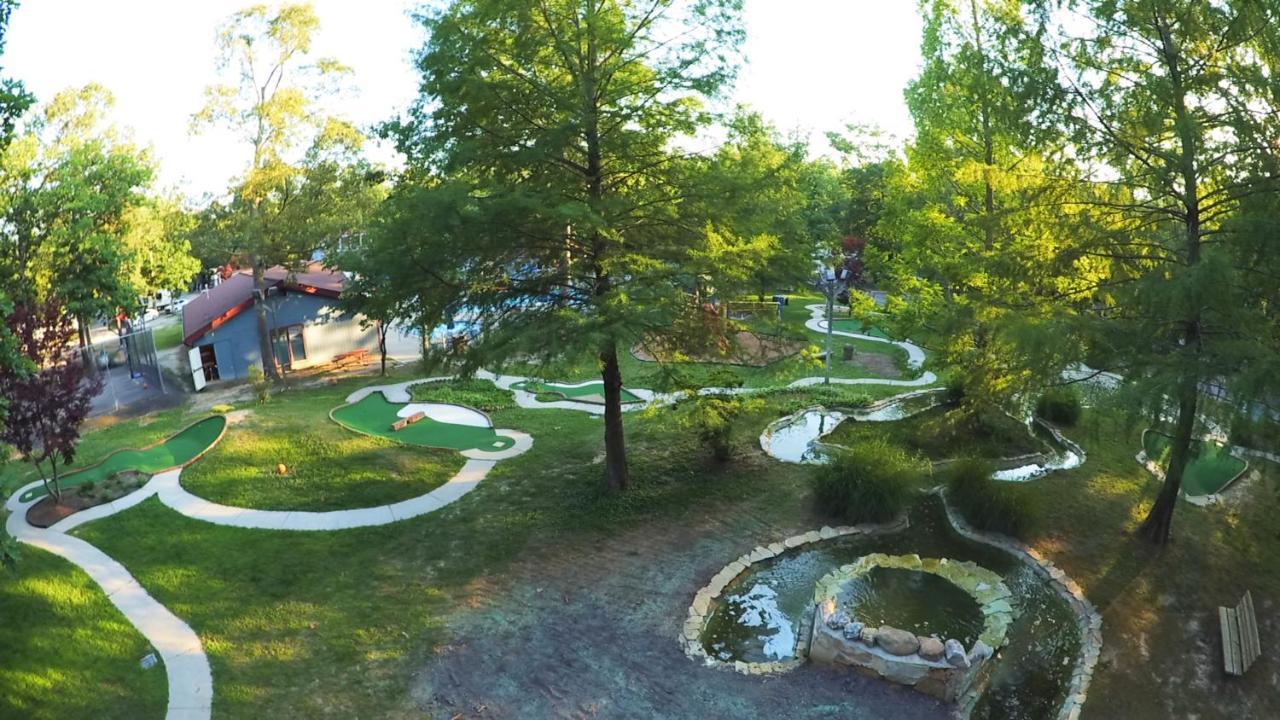 Williamsburg Camping Resort One Bedroom Cabin 3 Croaker Bagian luar foto